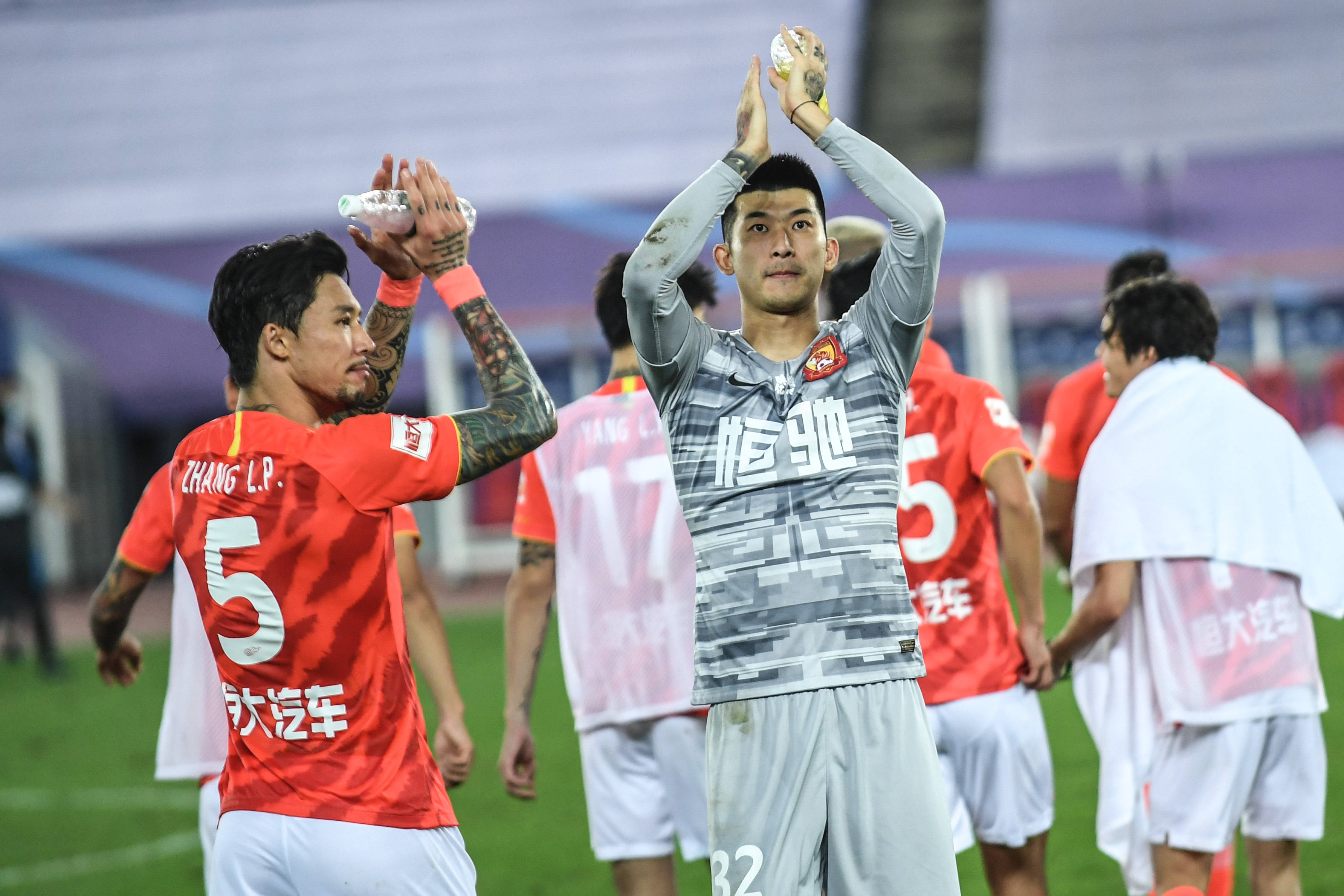 落位于此 落位于此